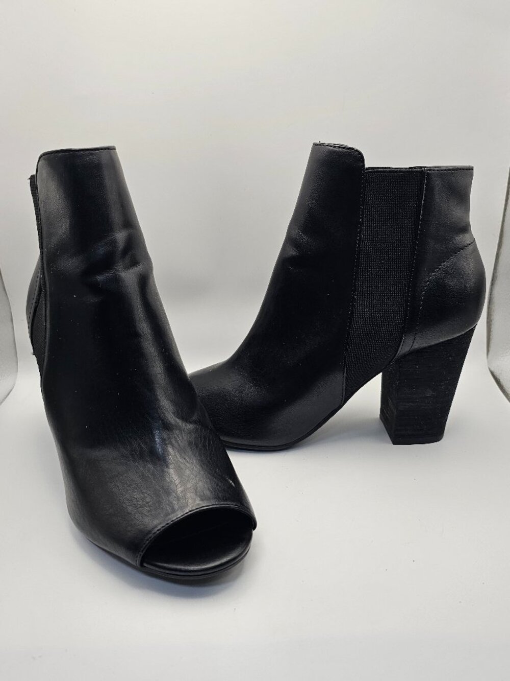 Chinese Laundry Black Peep‑Toe Block Heel Ankle Boots – Size 7.5